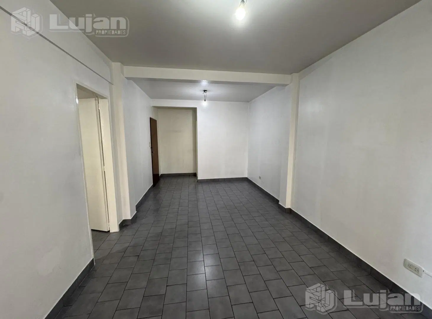Venta Mataderos 1 amb c/balcón Frente. Pola y Av Alberdi 2