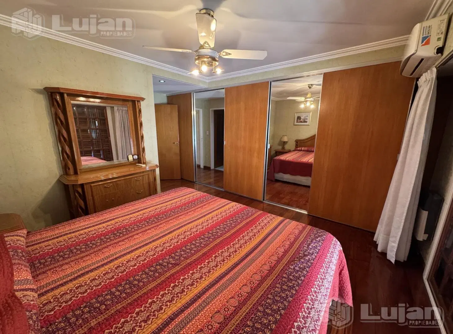 Venta Triplex de lujo Parque Avellaneda 4 ambs, gje, quincho, jardin y pileta ! 5