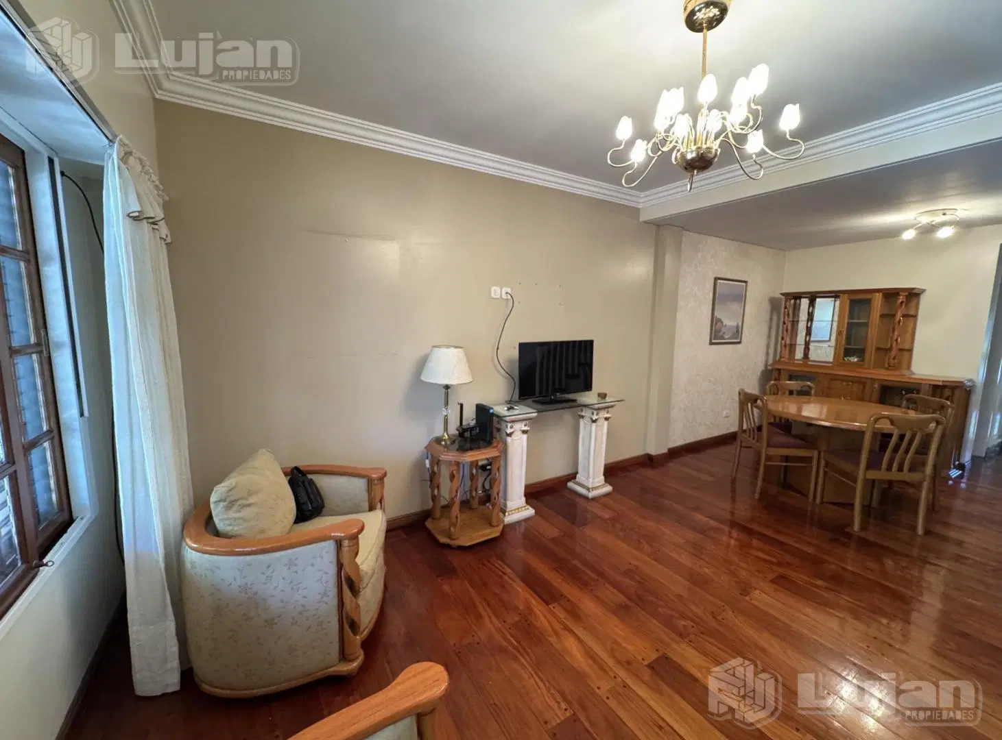 Venta Triplex de lujo Parque Avellaneda 4 ambs, gje, quincho, jardin y pileta ! 2