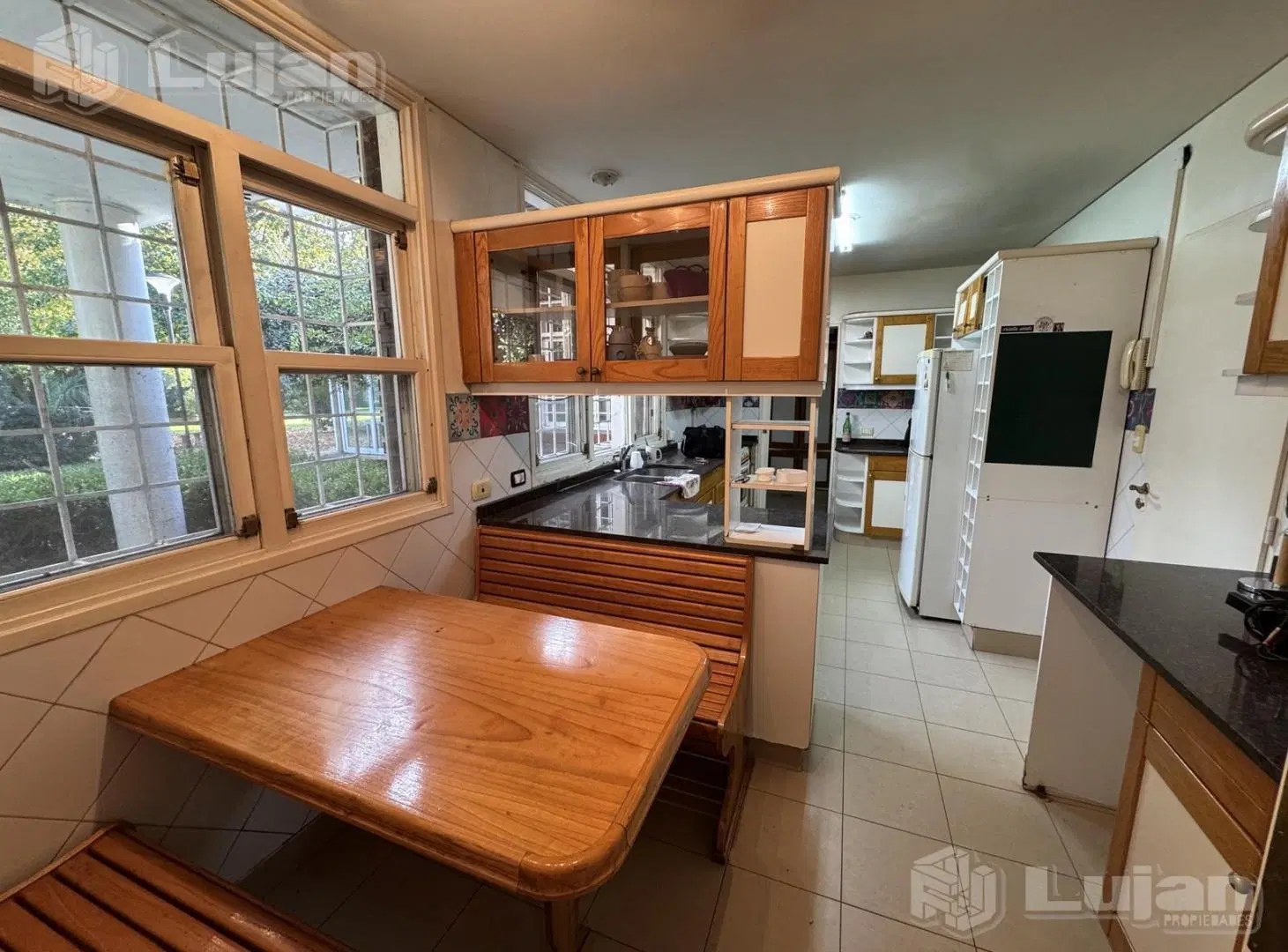 Quinta en Barrio Parque El Trébol sobre lote de 4968 M2 8