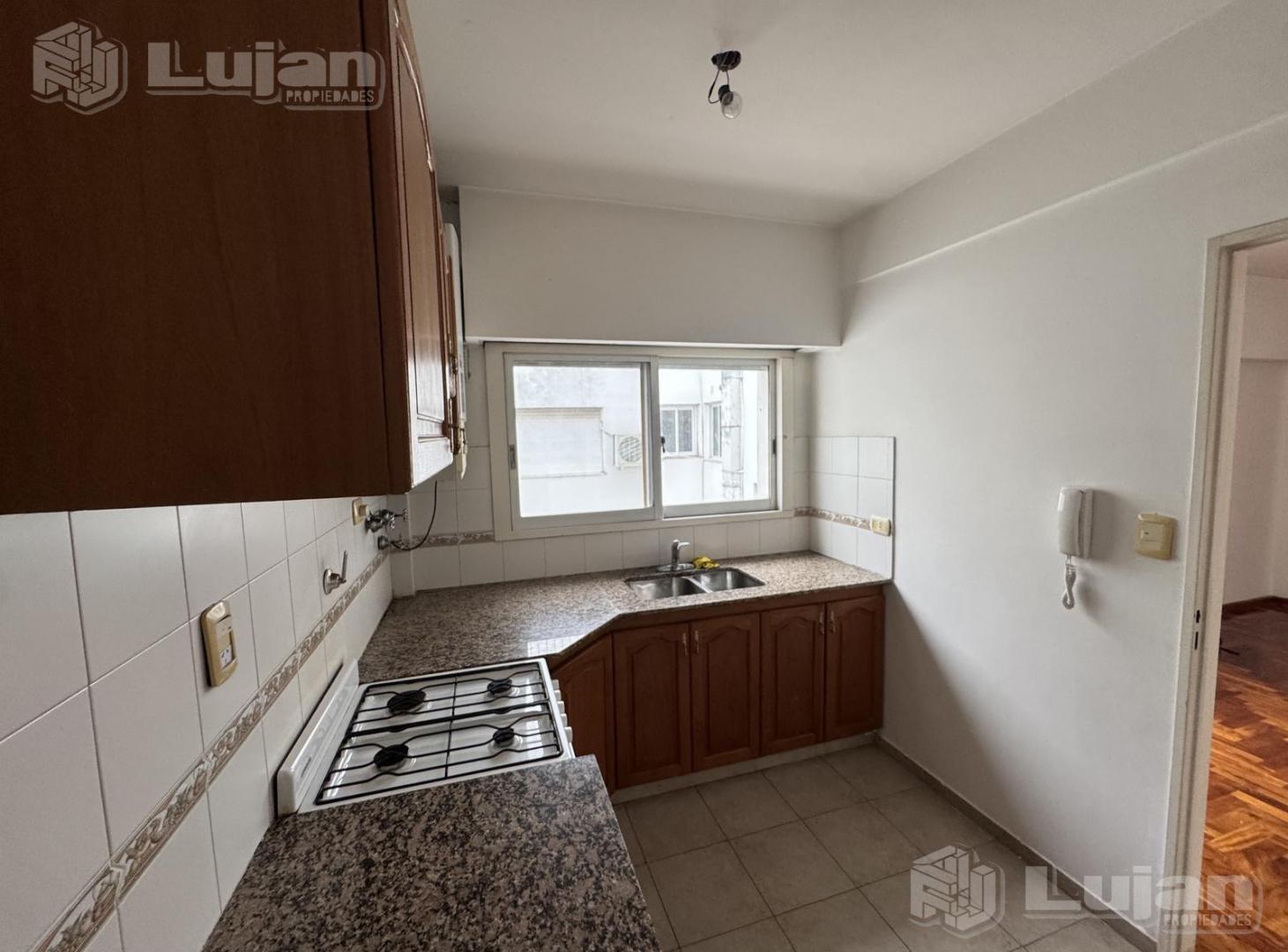 Foto de Alquiler Departamento en Liniers muy amplio Acassuso esquina Larrazabal., imagen 5