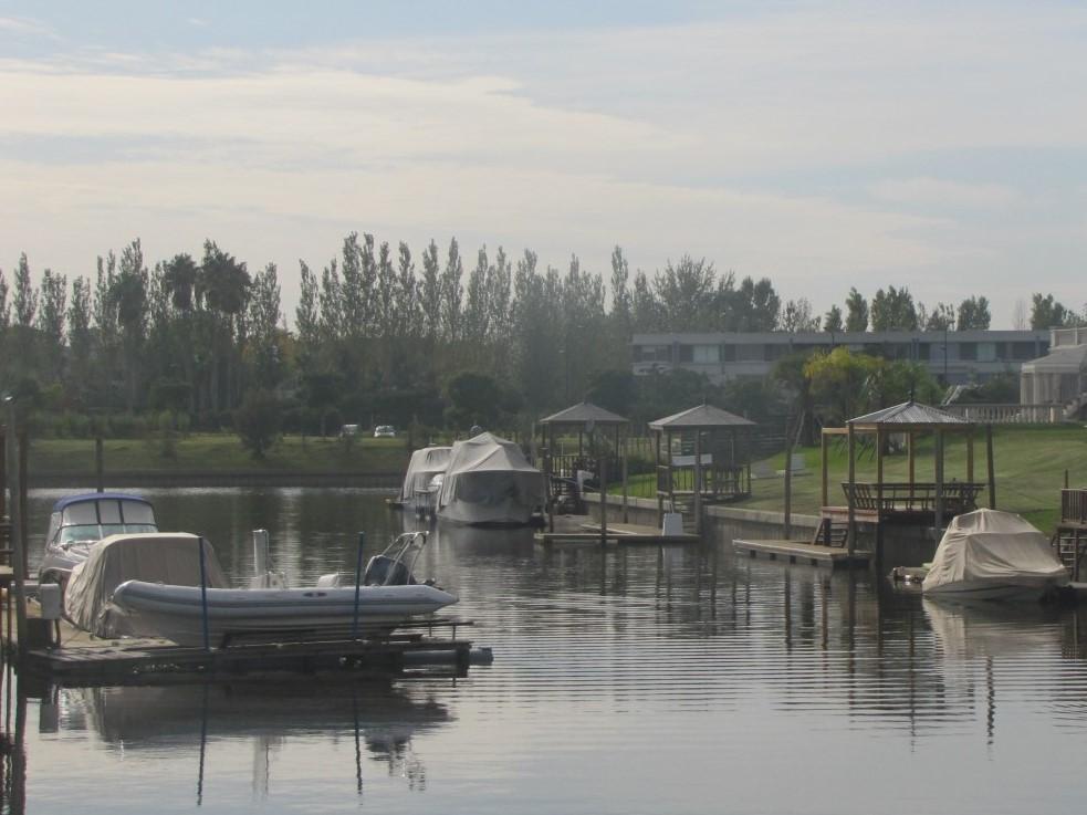 Casa con Domotica Al Rio con Muelle 1