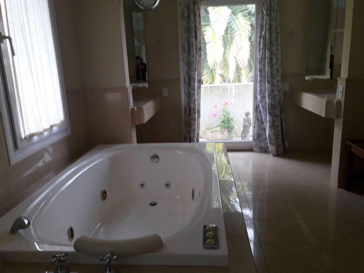 Impecable Casa Estilo Clásico Al Agua 2