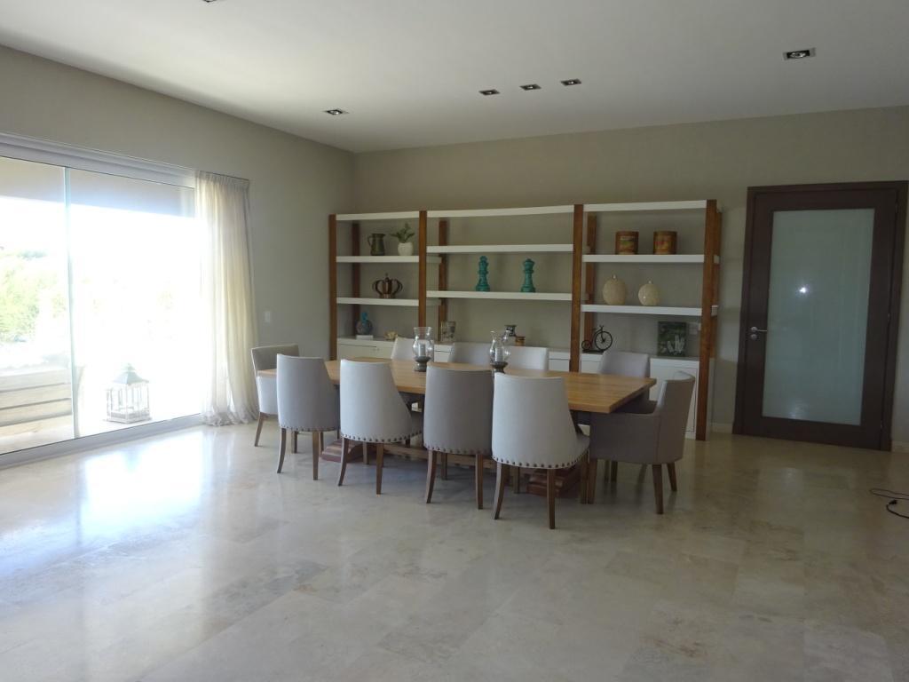 Excelente Casa Al Lago. 4 Suites! 1
