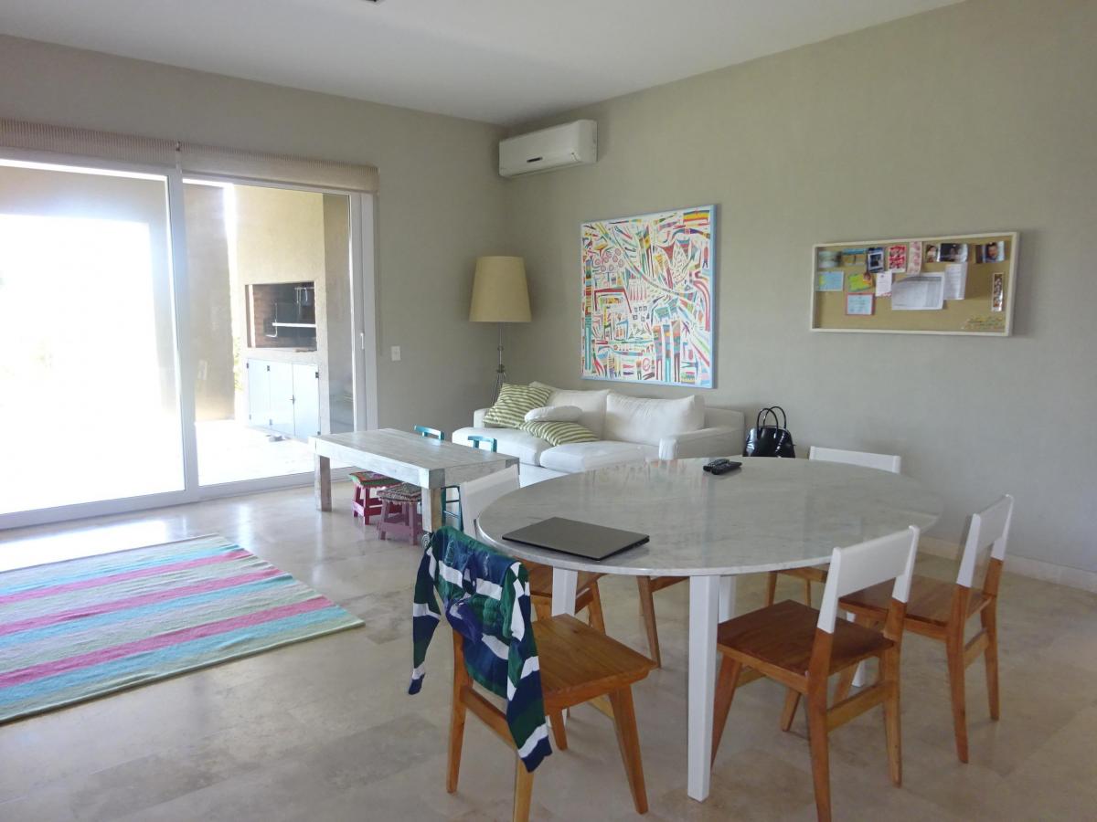 Excelente Casa Al Lago. 4 Suites! 4