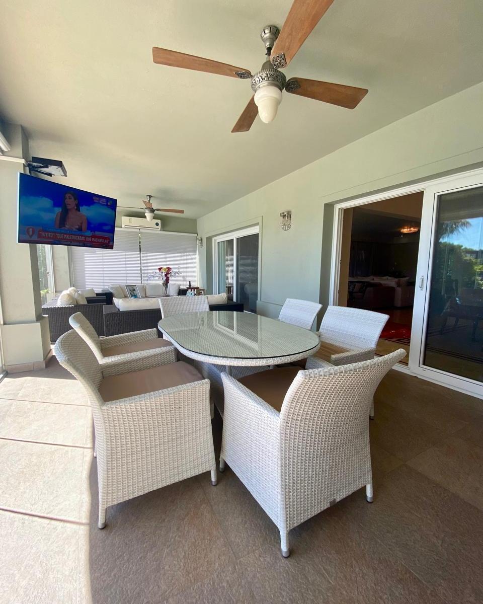 Increíble Casa en Venta en Castores Nordelta Al Agua 5