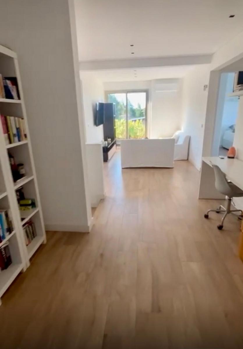 Increíble Casa en El Barrio El Naudir, Escobar a La Venta Sobre Laguna Central 5