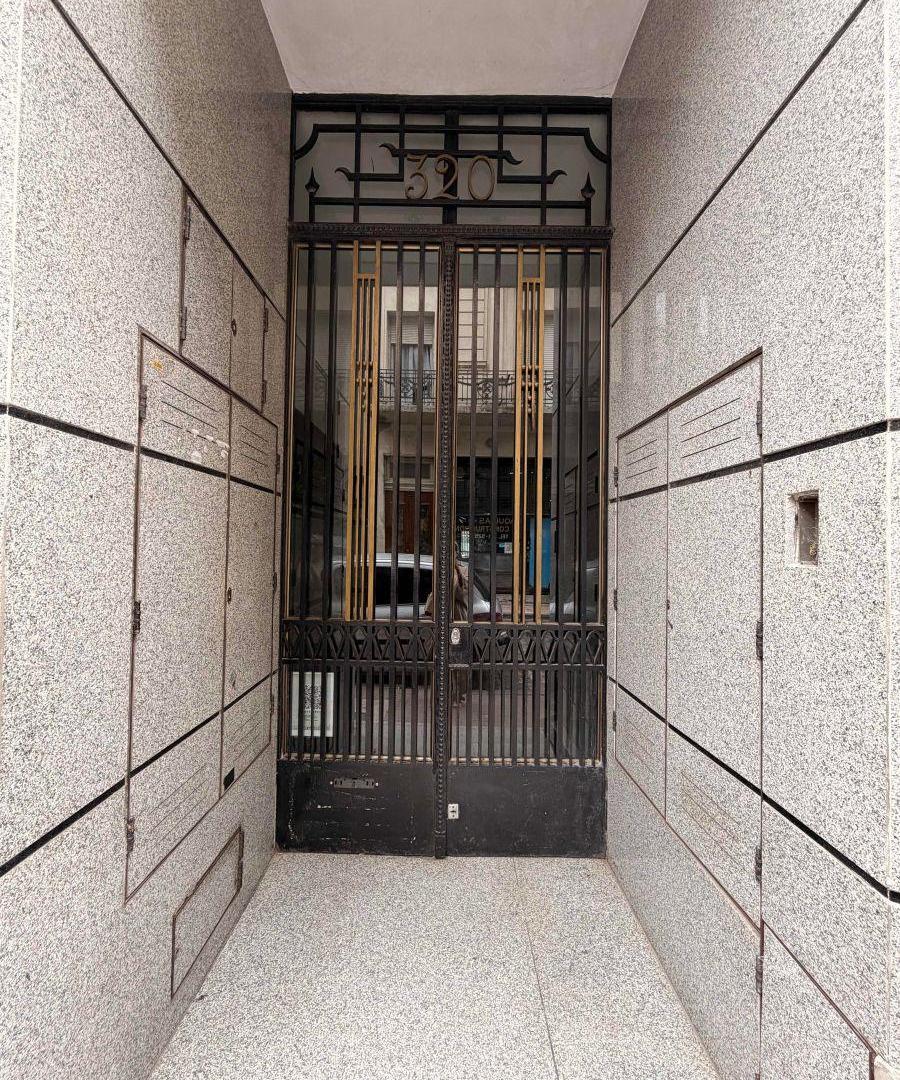 OPORTUNIDAD Edificio completo de 2280 m² en VENTA en Monserrat con ascensores