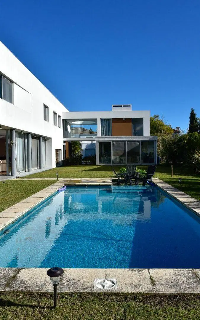 CASA MODERNA, MUY LUMINOSA, CON VISTA AL BOSQUE 2