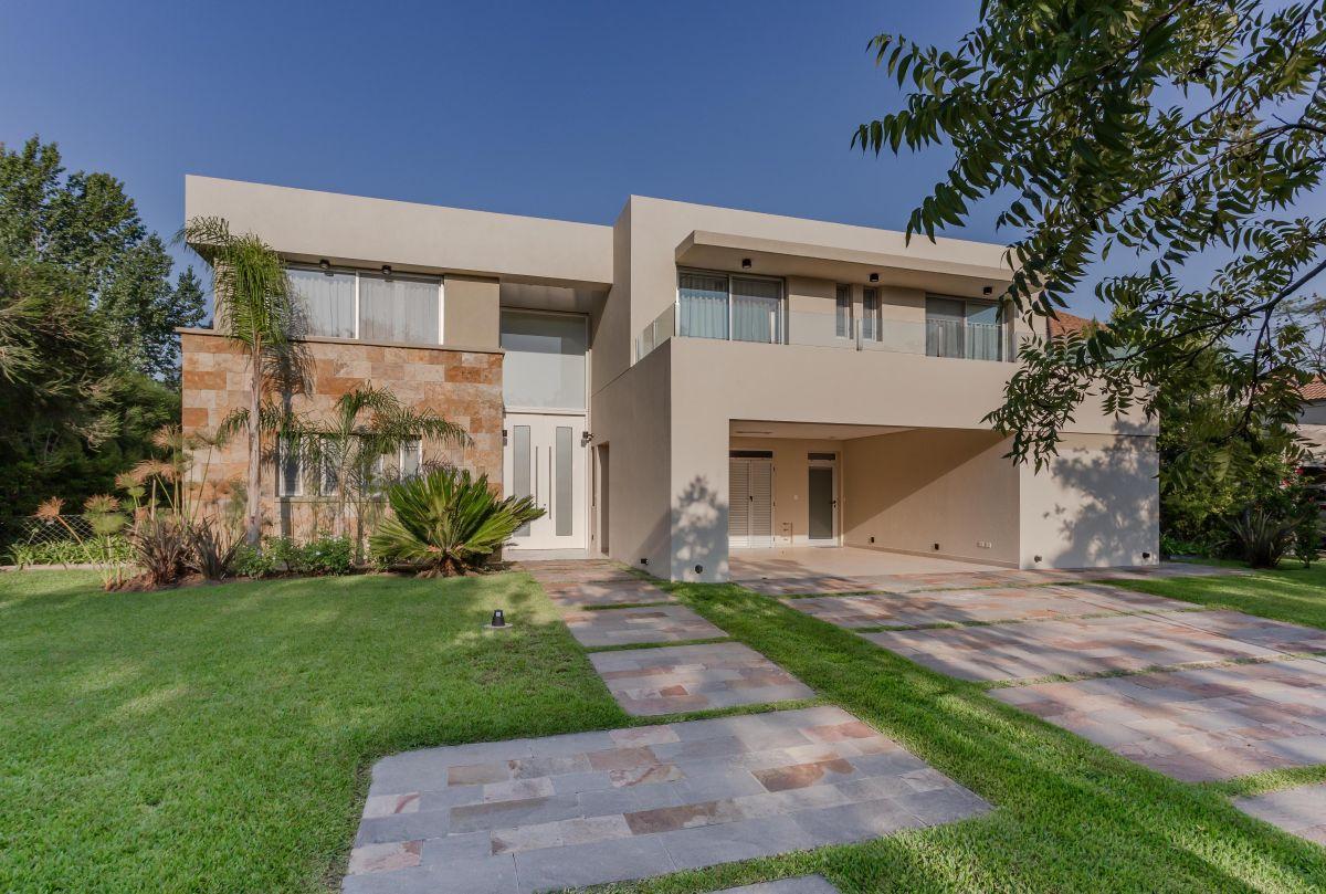 Foto de Casa con lote al bosque, muy privado. 5 dormitorios, imagen 2