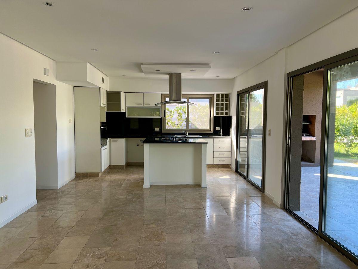 Foto de Lindísima Casa en Venta con 4 Dorm en Los Sauces Nordelta, imagen 2