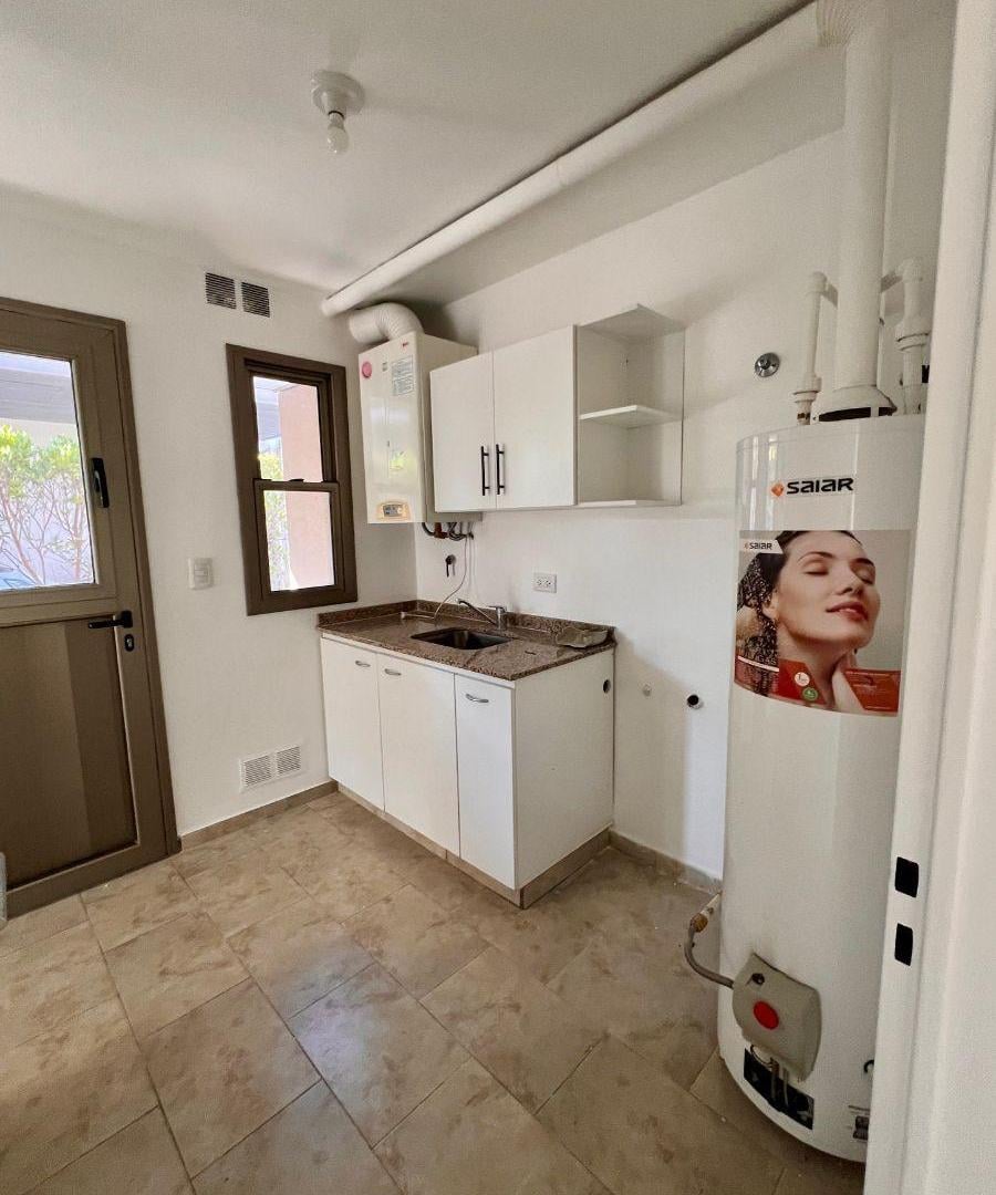 Foto de Lindísima Casa en Venta con 4 Dorm en Los Sauces Nordelta, imagen 4