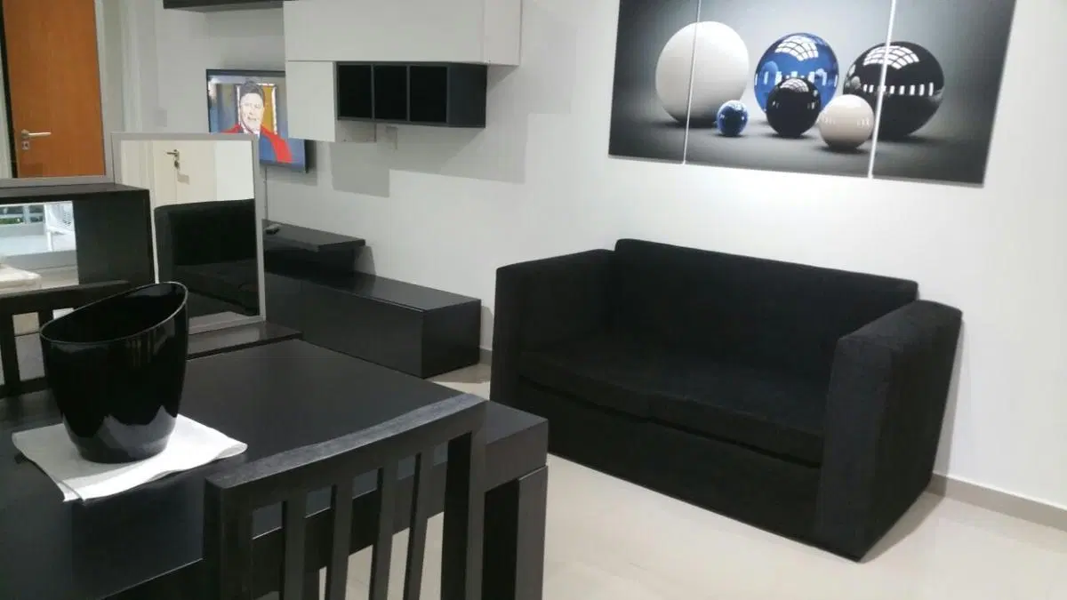 Departamento en venta monoambiente en Hollywood con piscina, parrilla y cochera 2