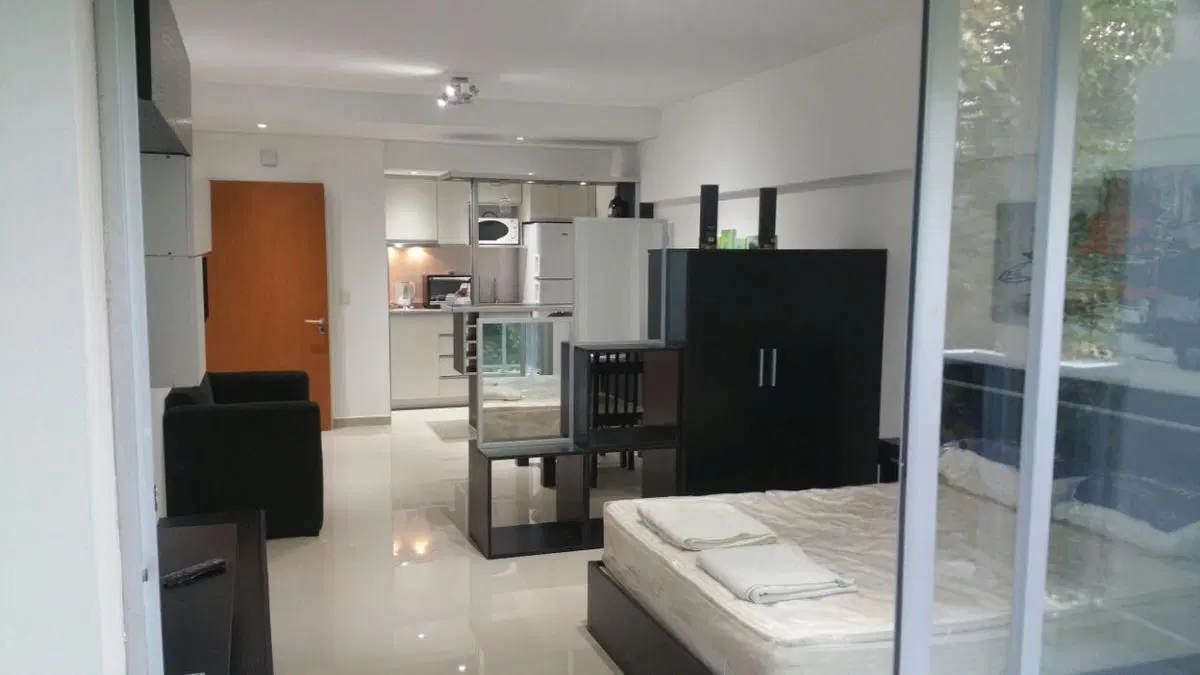 Departamento en venta monoambiente en Hollywood con piscina, parrilla y cochera 1