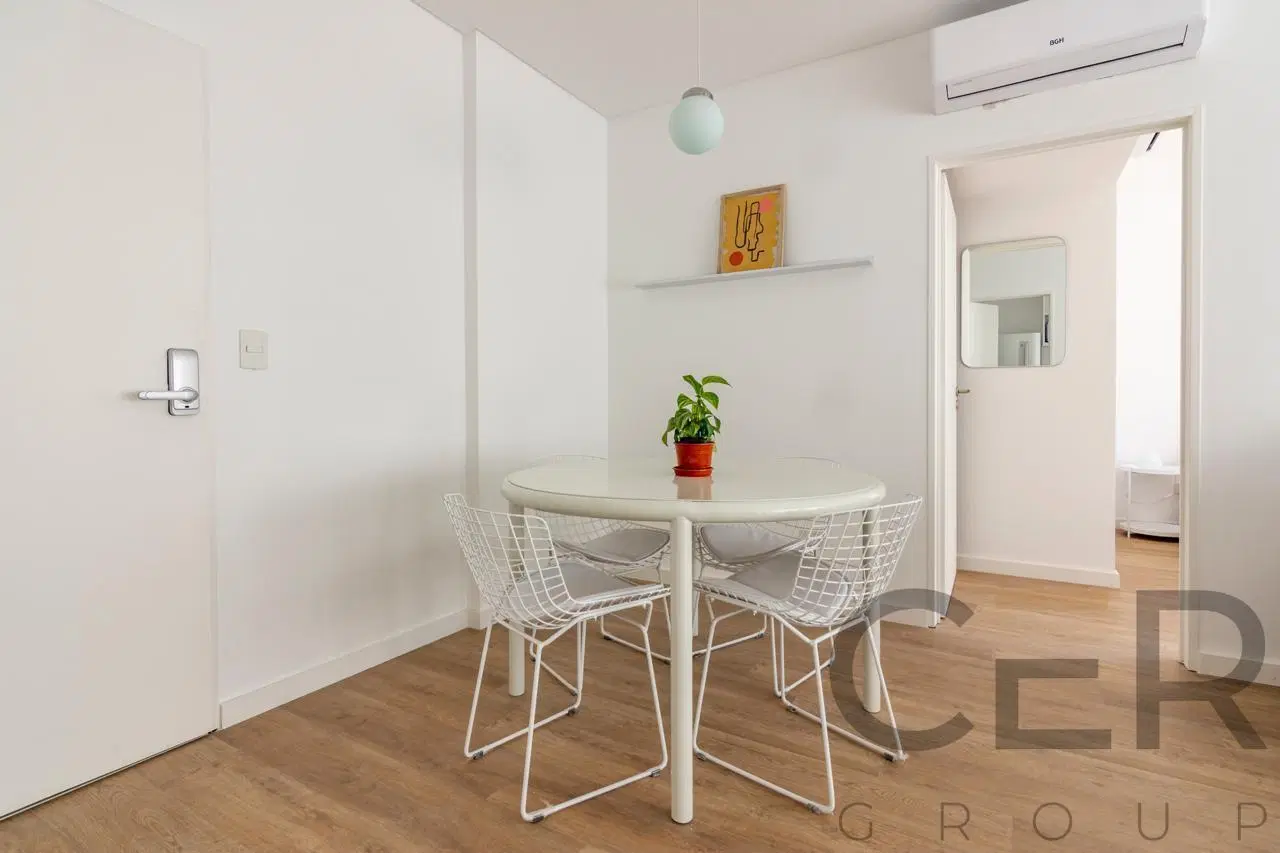 Excelente departamento de tres ambientes para alquiler tradicional en Belgrano 5