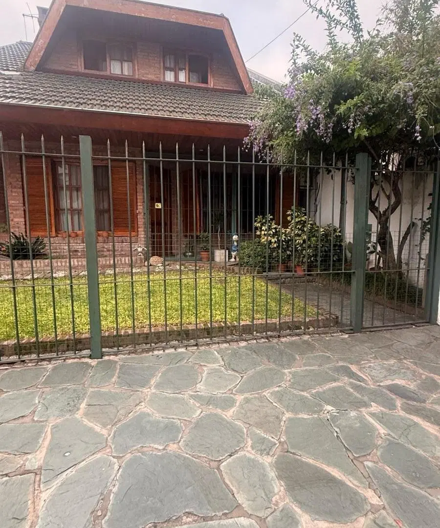 Casa 5 amb con jardin, quincho, cochera pasante, playroom 3