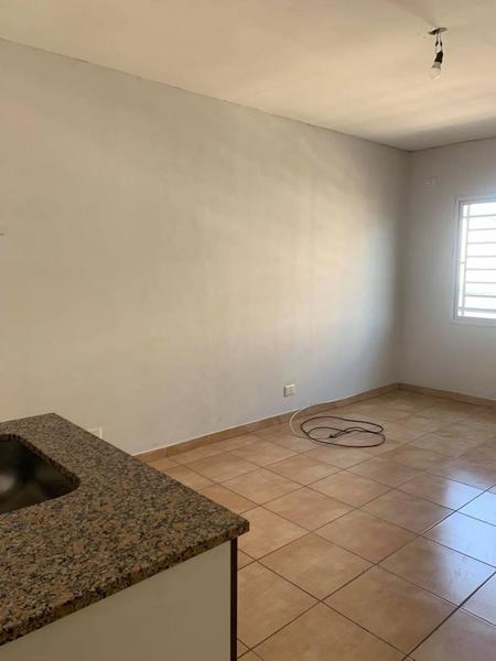Foto de departamento 2 ambientes de 40 m2, con balcon, cochera descubierta, imagen 3
