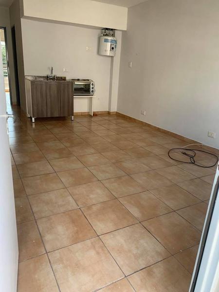 Foto de departamento 2 ambientes de 40 m2, con balcon, cochera descubierta, imagen 2