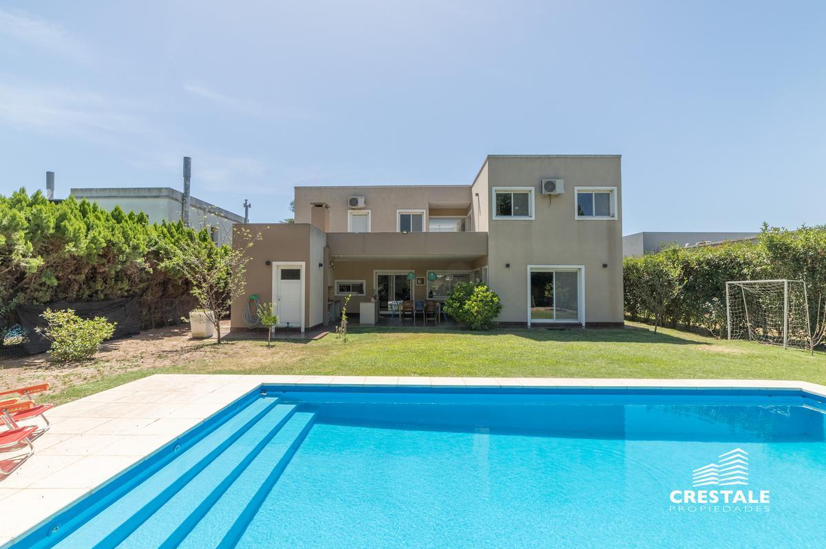 Casa 3 Dorm. en Venta - Cadaques Funes Hills 5