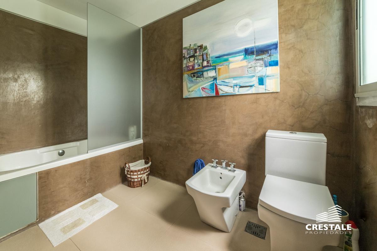 Casa 2 Plantas. 3 Dorm. en Venta. Piscina, Parque - Cadaques (Funes Hills) 4
