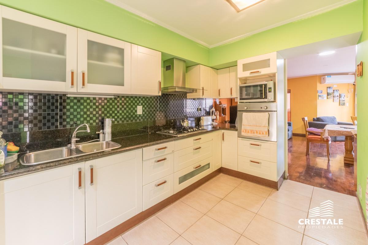 Casa 3 Dorm. en Venta. Patio con Parrillero - Fisherton 1
