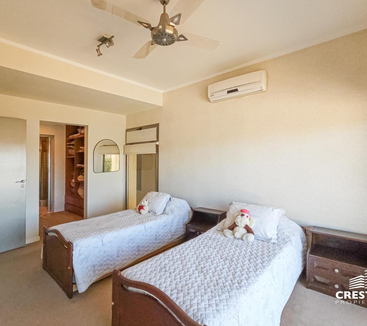 Venta Casa 5 Dorm. Puerto Roldán 3