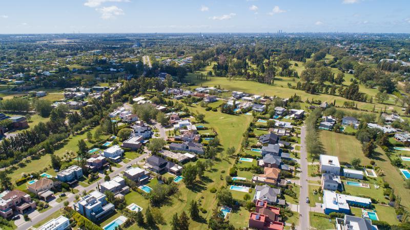 Venta Casa 4 Dorm. Country Golf Rosario 3