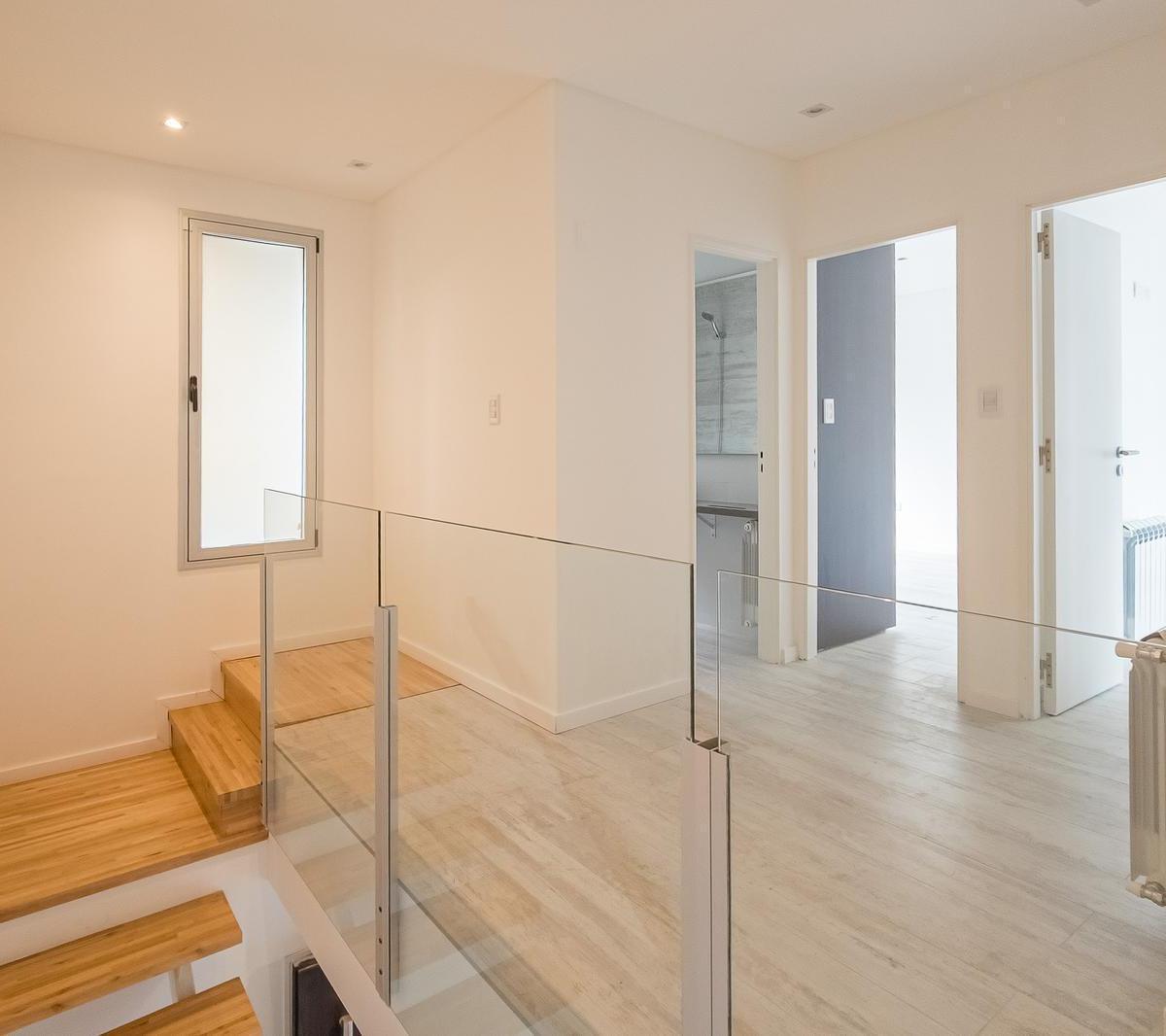 Foto de Venta / permuta - Casa 3 dormitorios con piscina a estrenar - Aldea, imagen 5