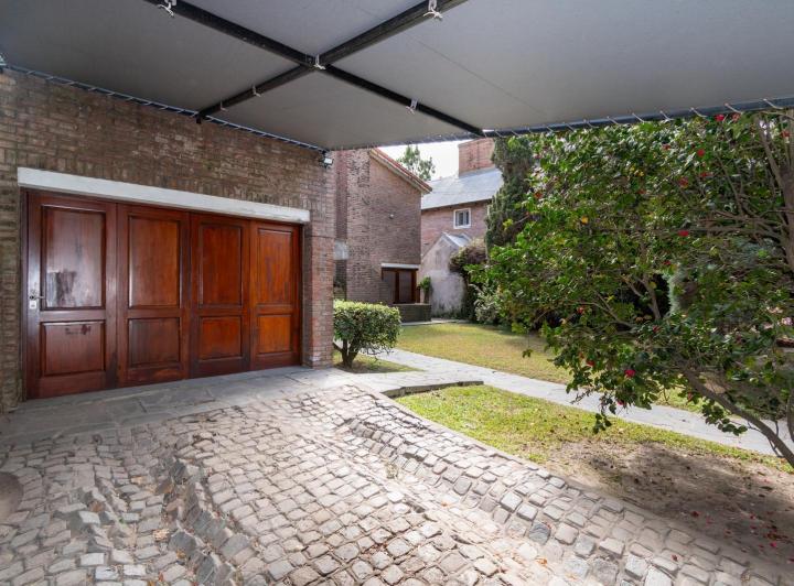 Venta casa 4 dormitorios Fisherton Rosario 5