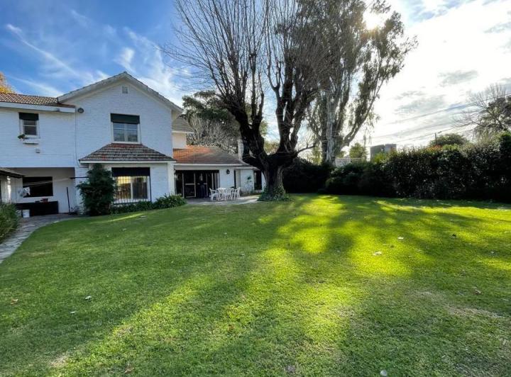 Venta casa 4 dormitorios Fisherton 4