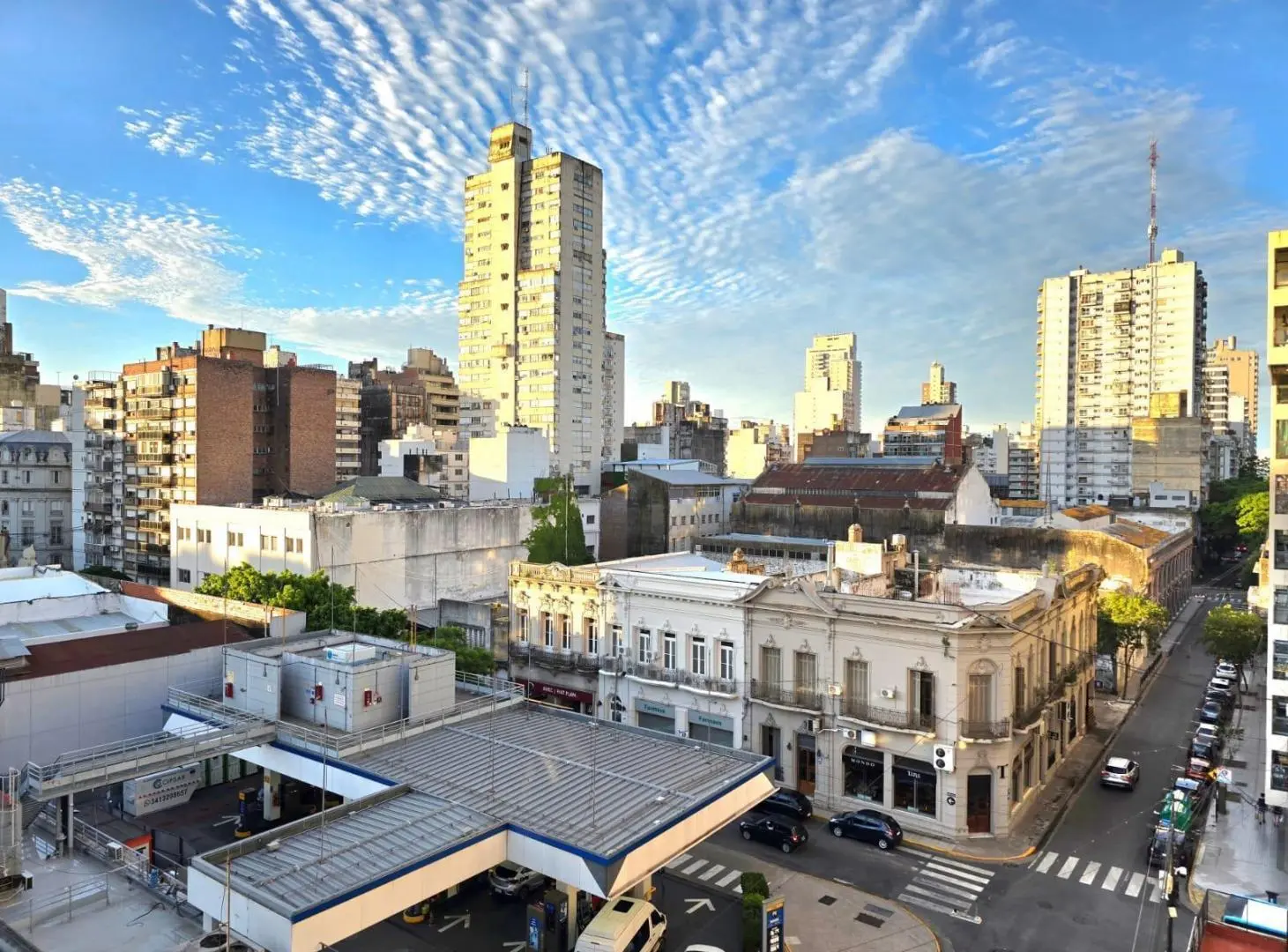Venta / permuta | Departamento 2 dormitorios con balcón frente y amenites | Rosario centro 2