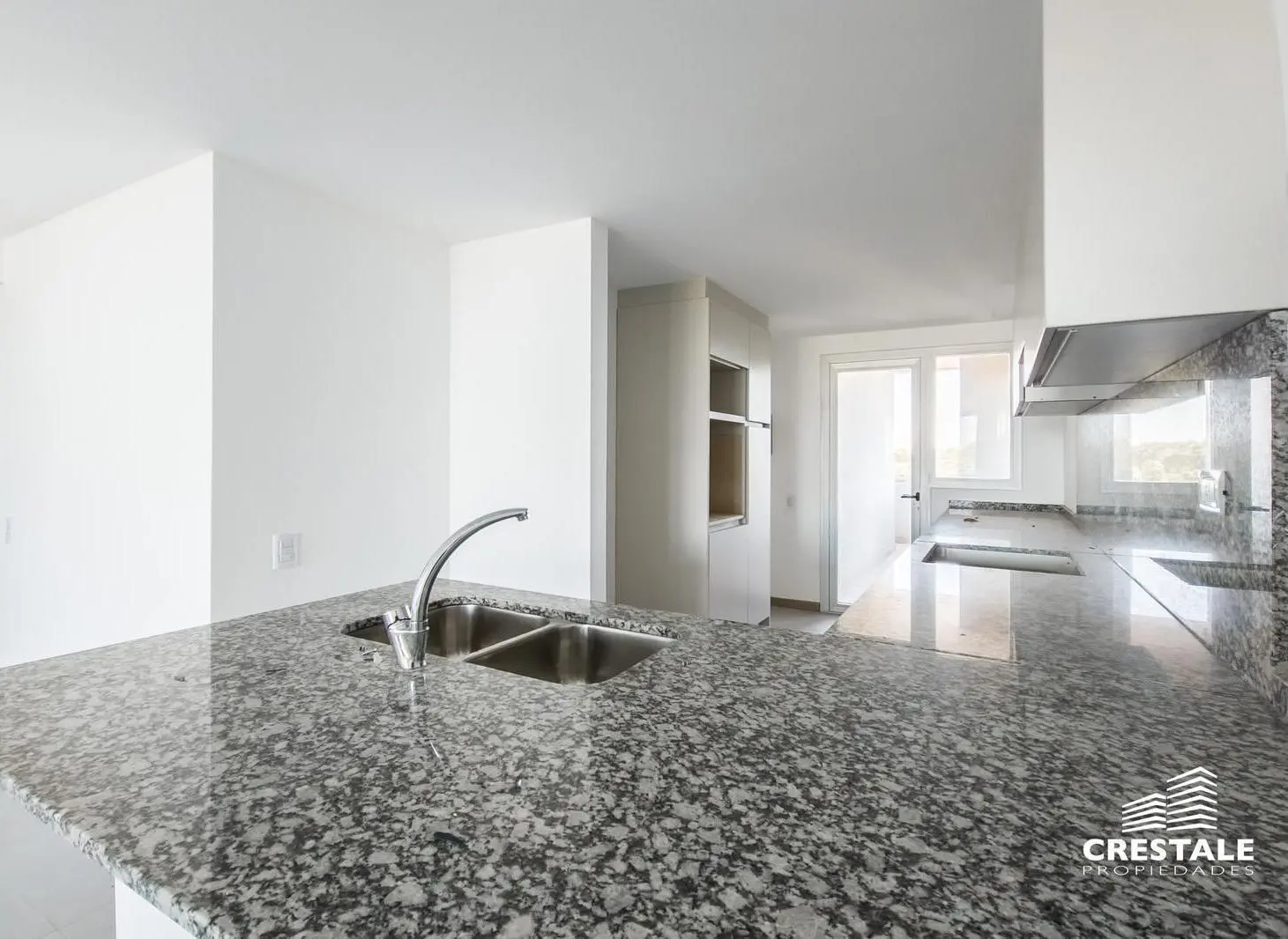 Venta / permuta | Departamento 3 dormitorios con balcón y vestidor en suite | Granadero Baigorria 3