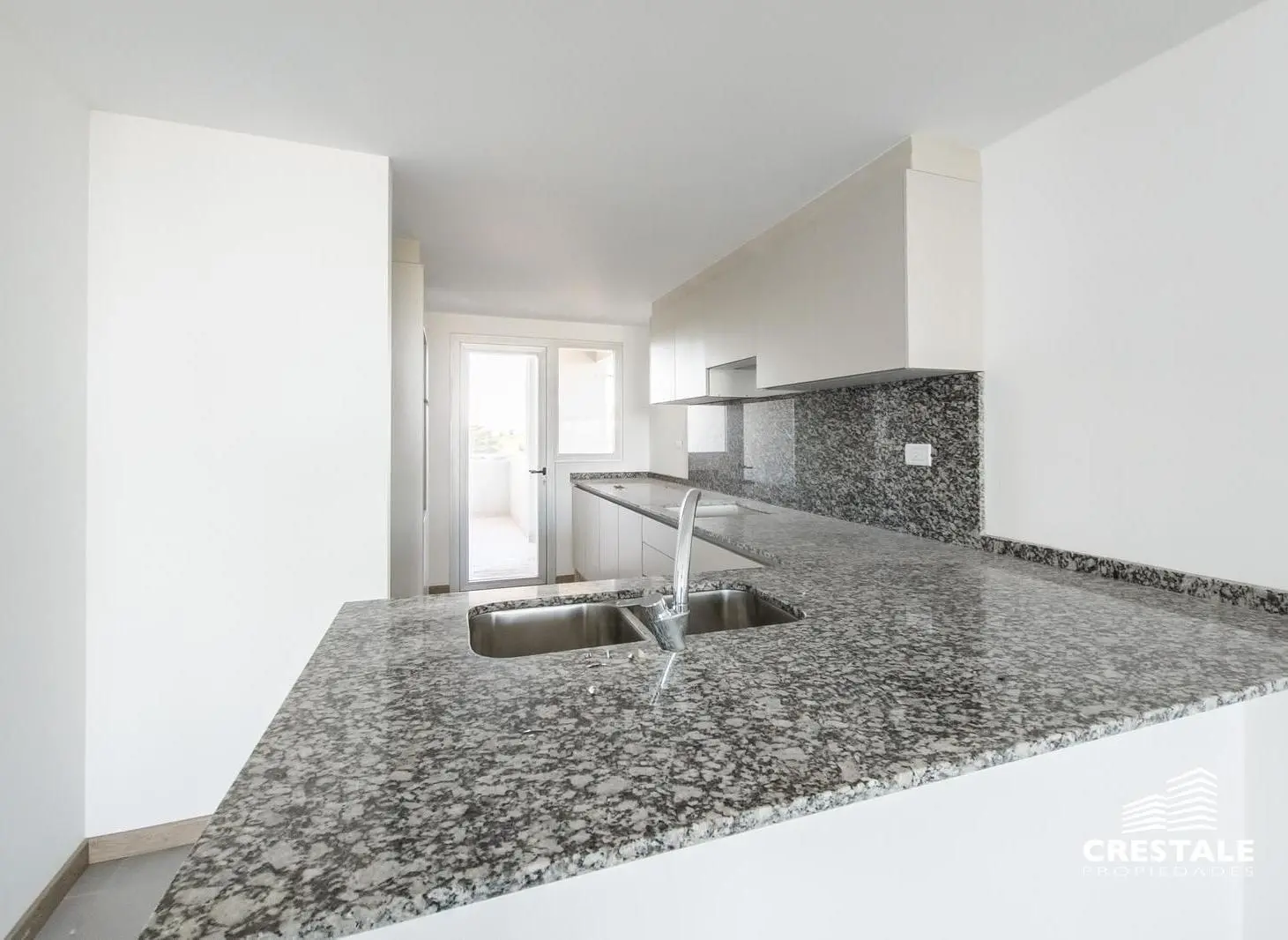 Venta / permuta | Departamento 3 dormitorios con balcón y vestidor en suite | Granadero Baigorria 5