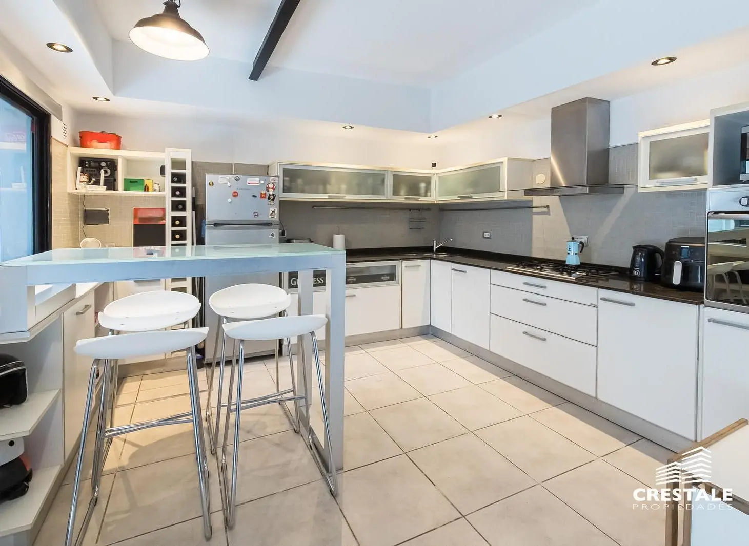 Venta / permuta | Casa de pasillo 3 dormitorios con pileta y terraza | Pichincha, Rosario 2