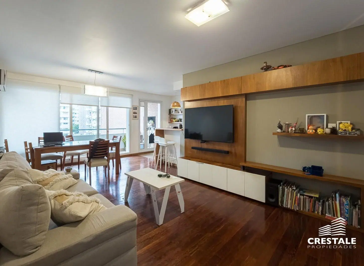Venta / Permuta - Departamento 2 dormitorios con cochera y parrillero - Centro, Rosario. 2