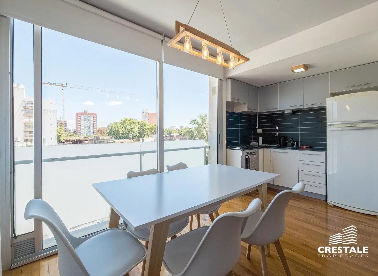 Venta / permuta - Departamento 1 dormitorio con balcón contrafrente - Pichincha, Rosario. 3