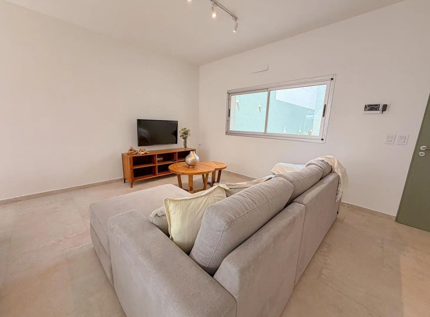 Venta / Permuta - Casa 3 dormitorios con pileta y terraza - Lourdes, Rosario. 5