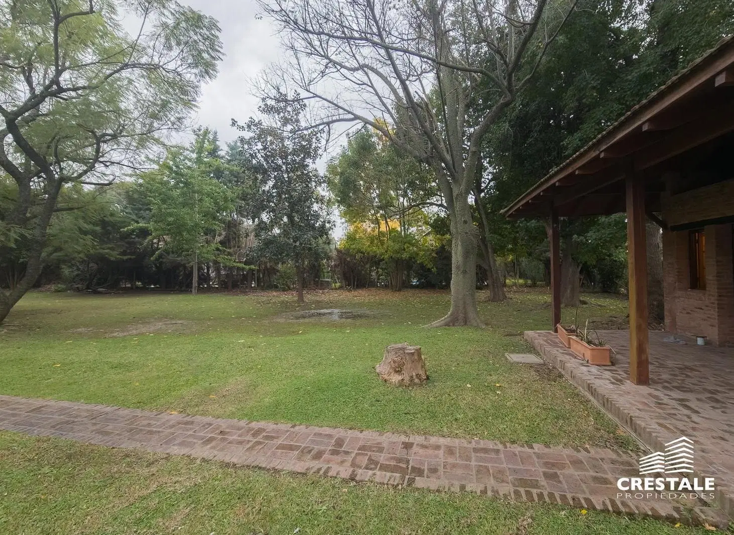 Venta - Lote de 1931 m² frente al golf - Fisherton, Rosario. 4