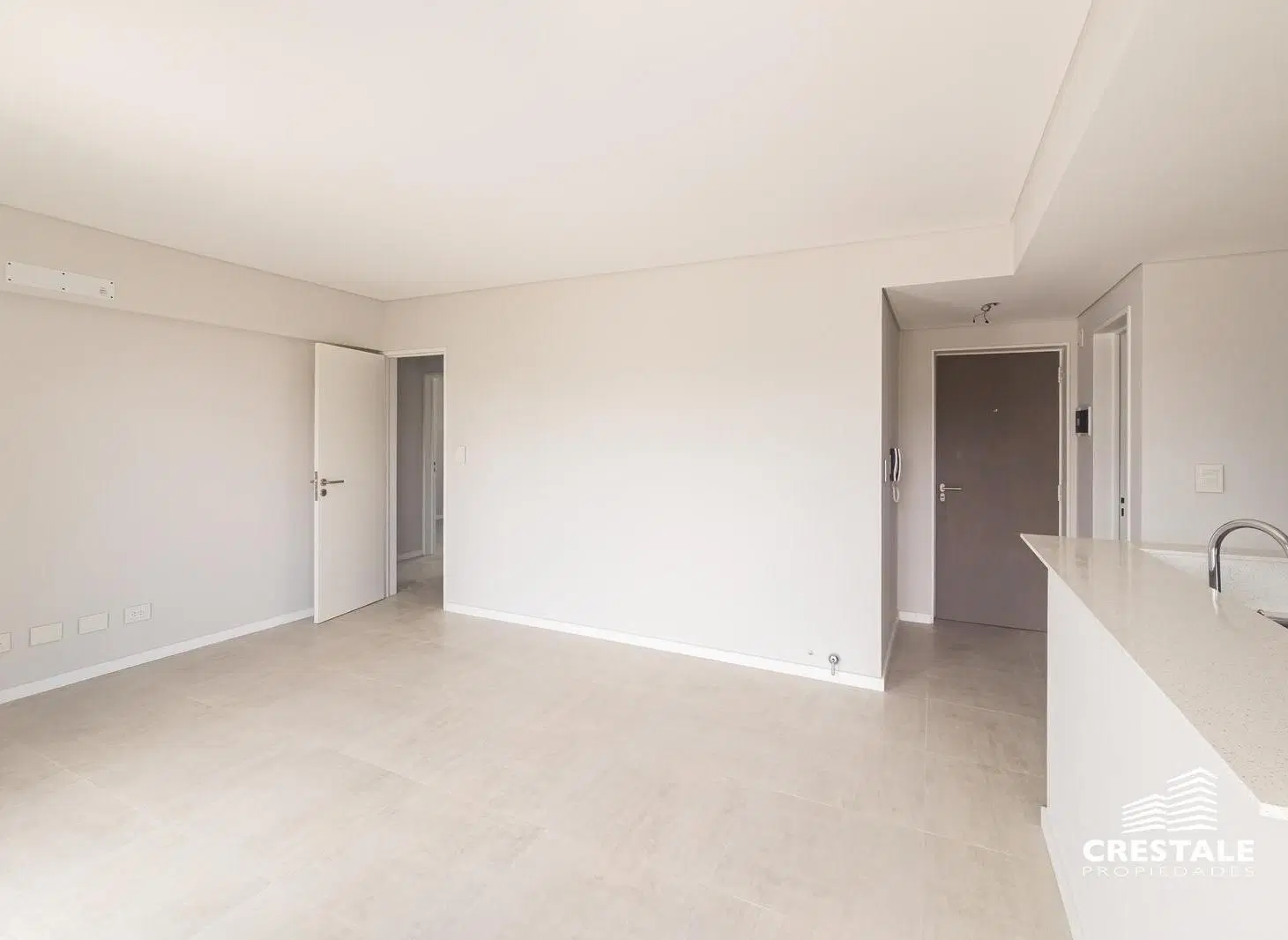 Venta / permuta - Departamento 2 dormitorios con balcón frente - Lourdes, Rosario centro. 3