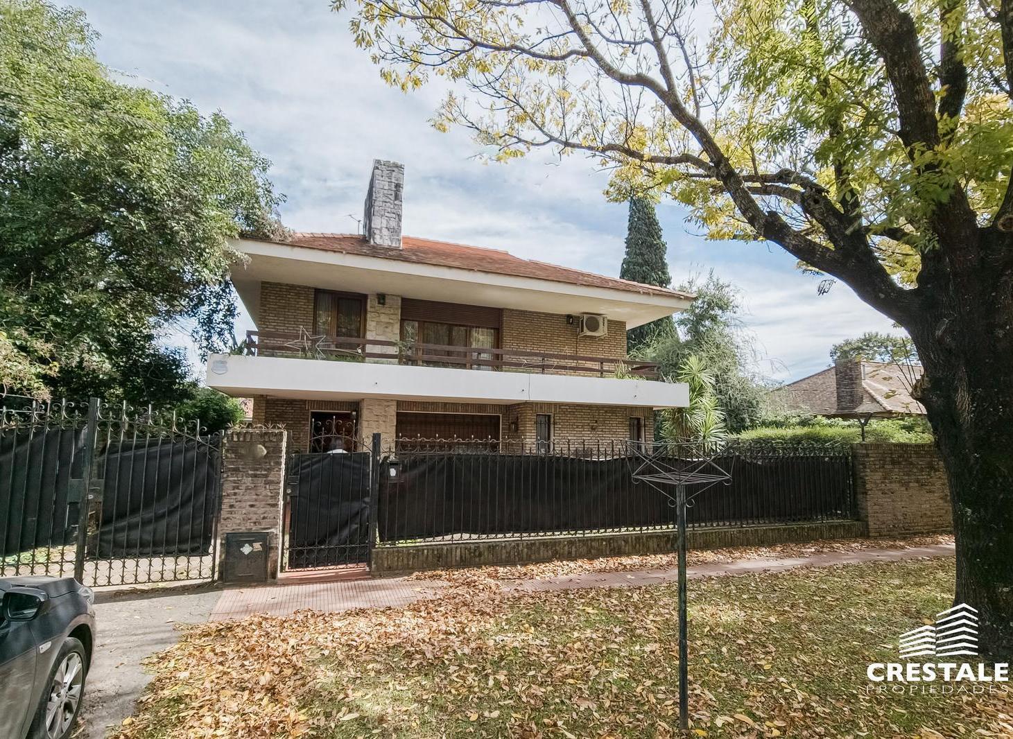 Venta - Casa 3 dormitorios con quincho y pileta - Fisherton, Rosario.