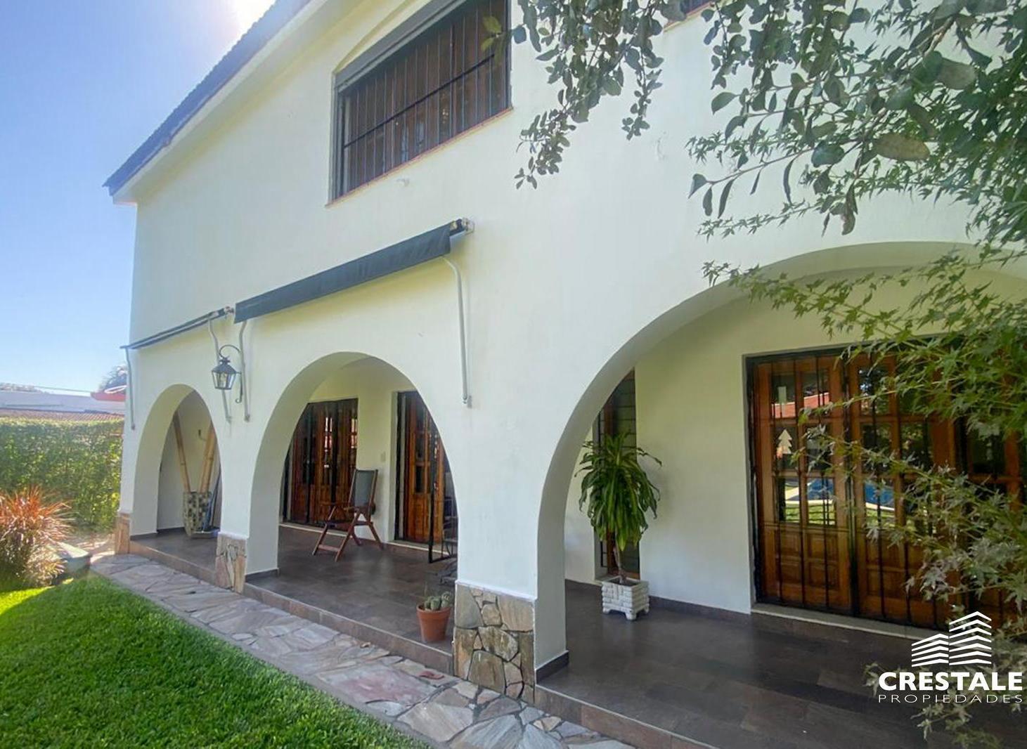 Venta / Permuta - Casa 4 dormitorios con jardín, pileta y quincho - La Florida, Rosario.