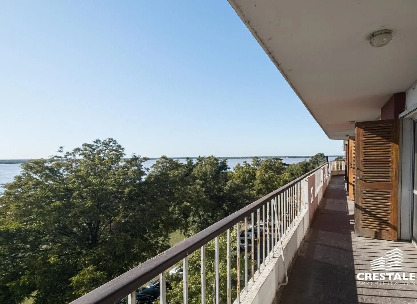 Venta / Permuta - Departamento 3 dormitorios con vista al río y balcón corrido - Martin, Rosario. 4
