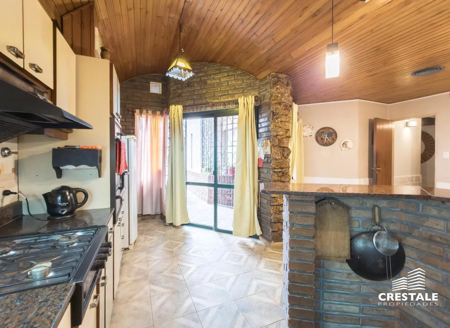 Venta / Permuta - Casa 3 dormitorios con cochera doble y quincho - Barrio Industrial, Rosario. 4