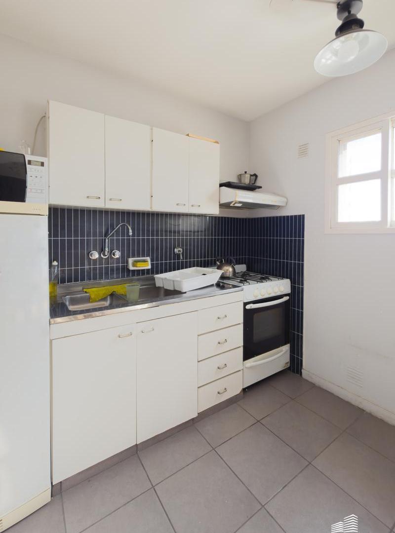 Foto de Venta / Permuta - Departamento 1 dormitorio con cochera y balcón al, imagen 4