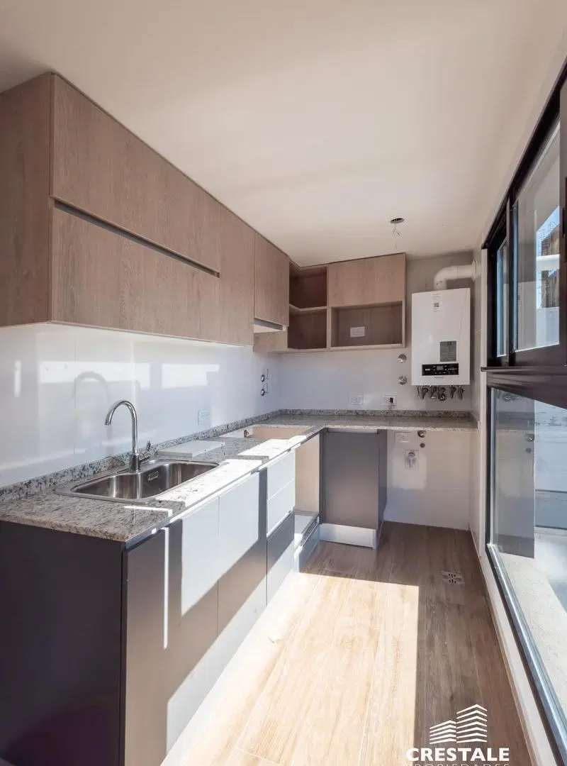 Venta / permuta - Departamento 2 dormitorios con balcón - Barrio Abasto, Rosario. 3