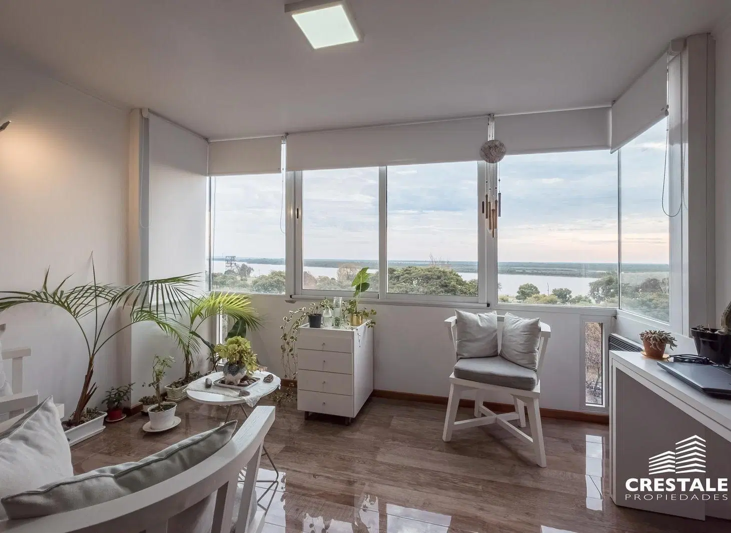 Venta / Permuta - Departamento 2 dormitorios con vista franca al río - Centro, Rosario. 4