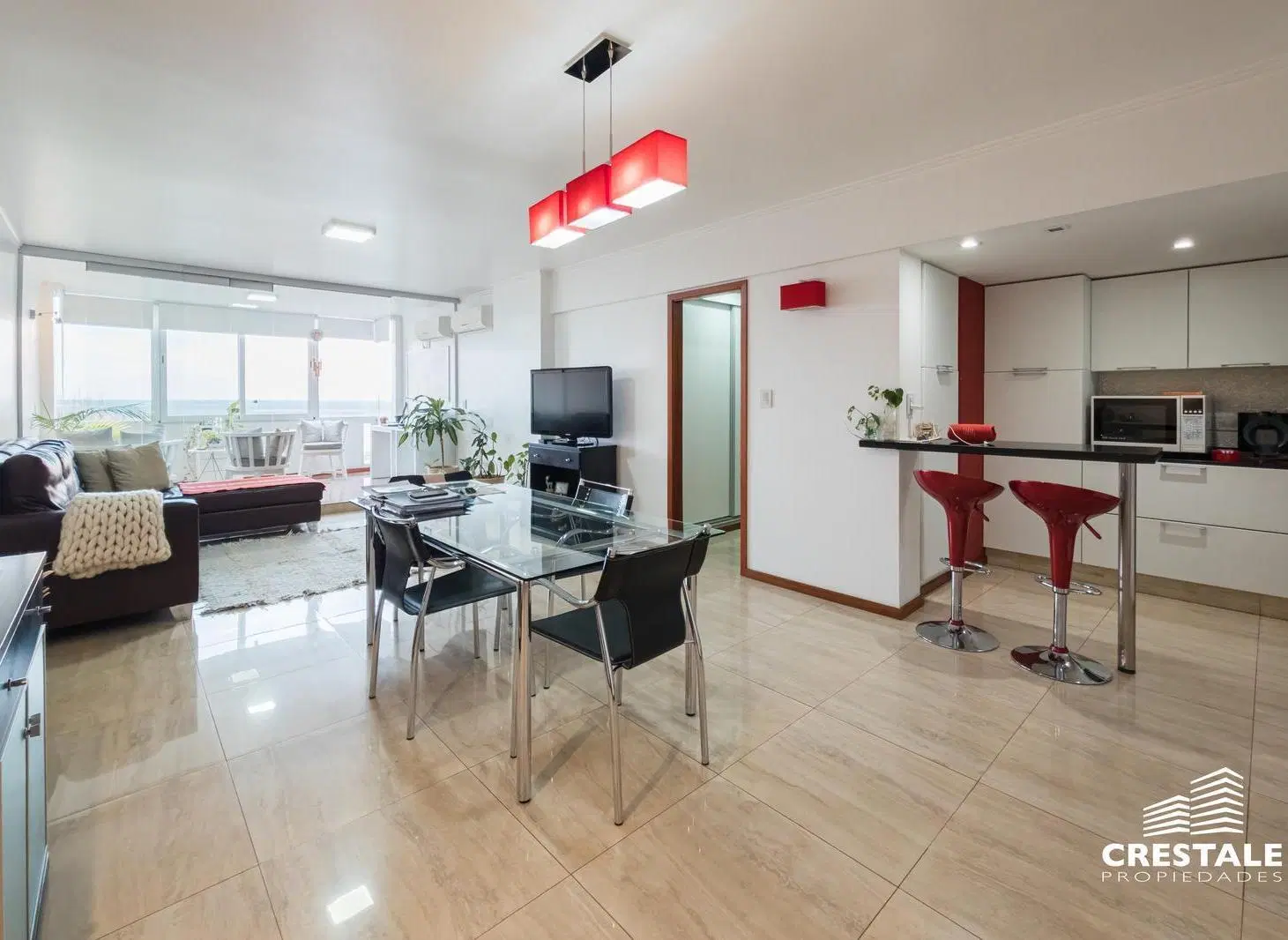 Venta / Permuta - Departamento 2 dormitorios con vista franca al río - Centro, Rosario. 2