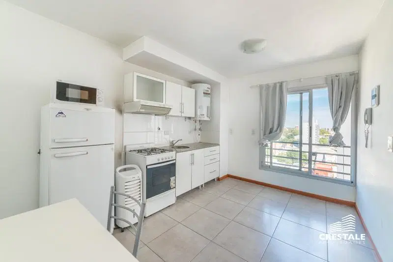 Venta / Permuta - Monoambiente divisible con balcón terraza al frente - Echesortu, Rosario. 5