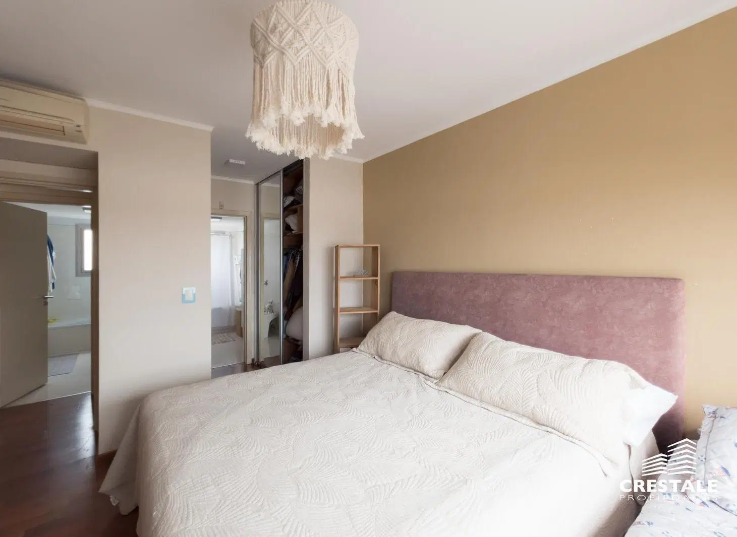 Venta / Permuta - Departamento 2 dormitorios con vista franca al río y cochera doble - Rosario. 5
