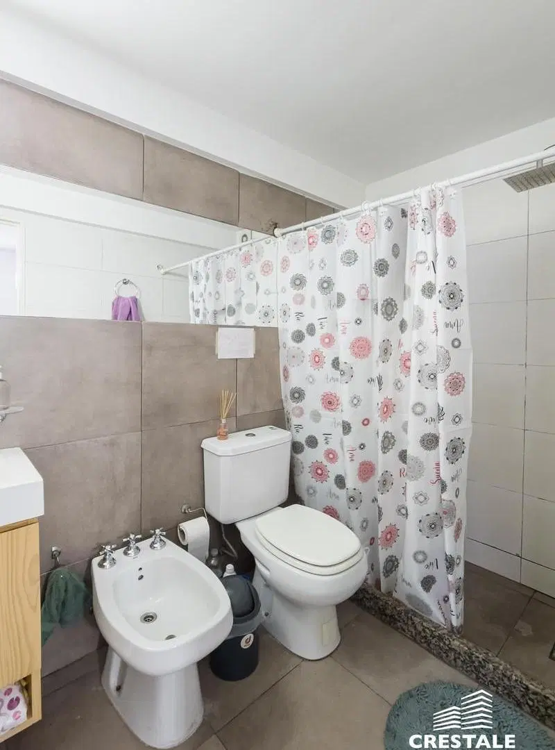 Venta / Permuta- Departamento 1 dormitorio con balcón al frente - Luis Agote, Rosario. 4